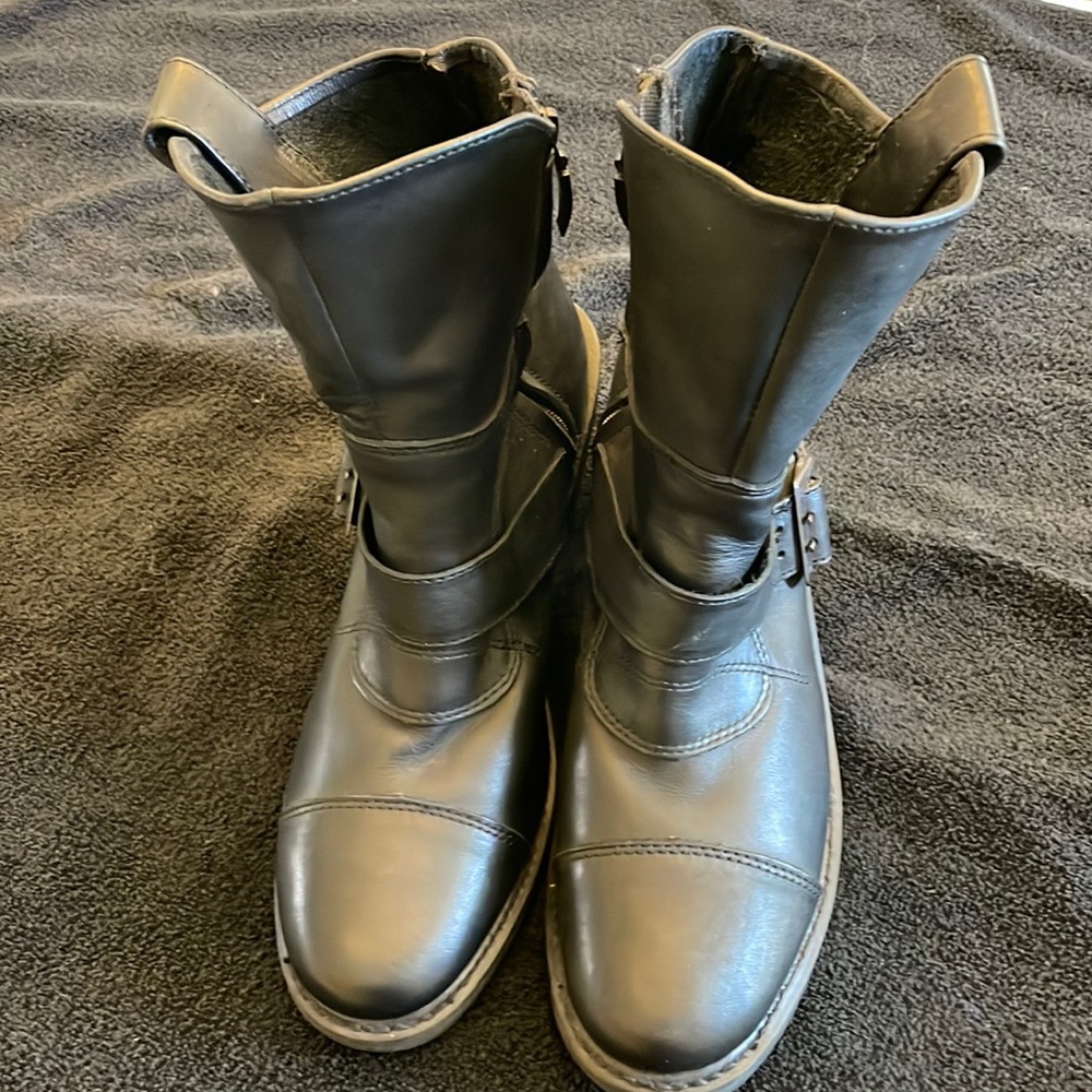 Women’s size 11 Harley Boots